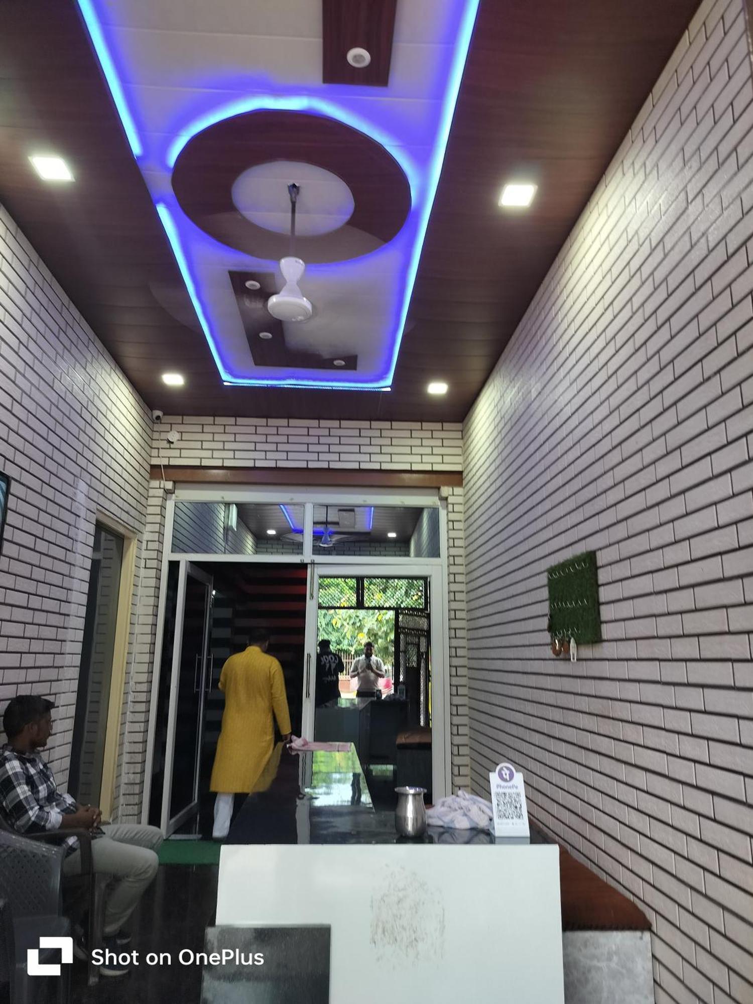M&S Seva Sadan Hotell Govardhan Exteriör bild